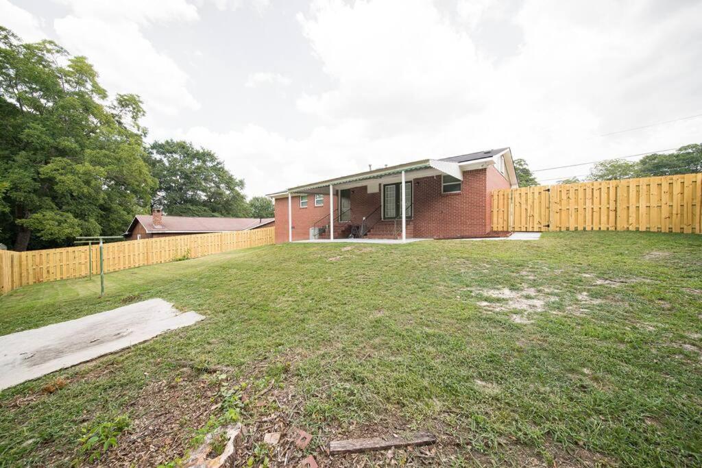 Cozy Brick Ranch Home Owned And Operated By An Army Soldier!! Columbus Exteriör bild