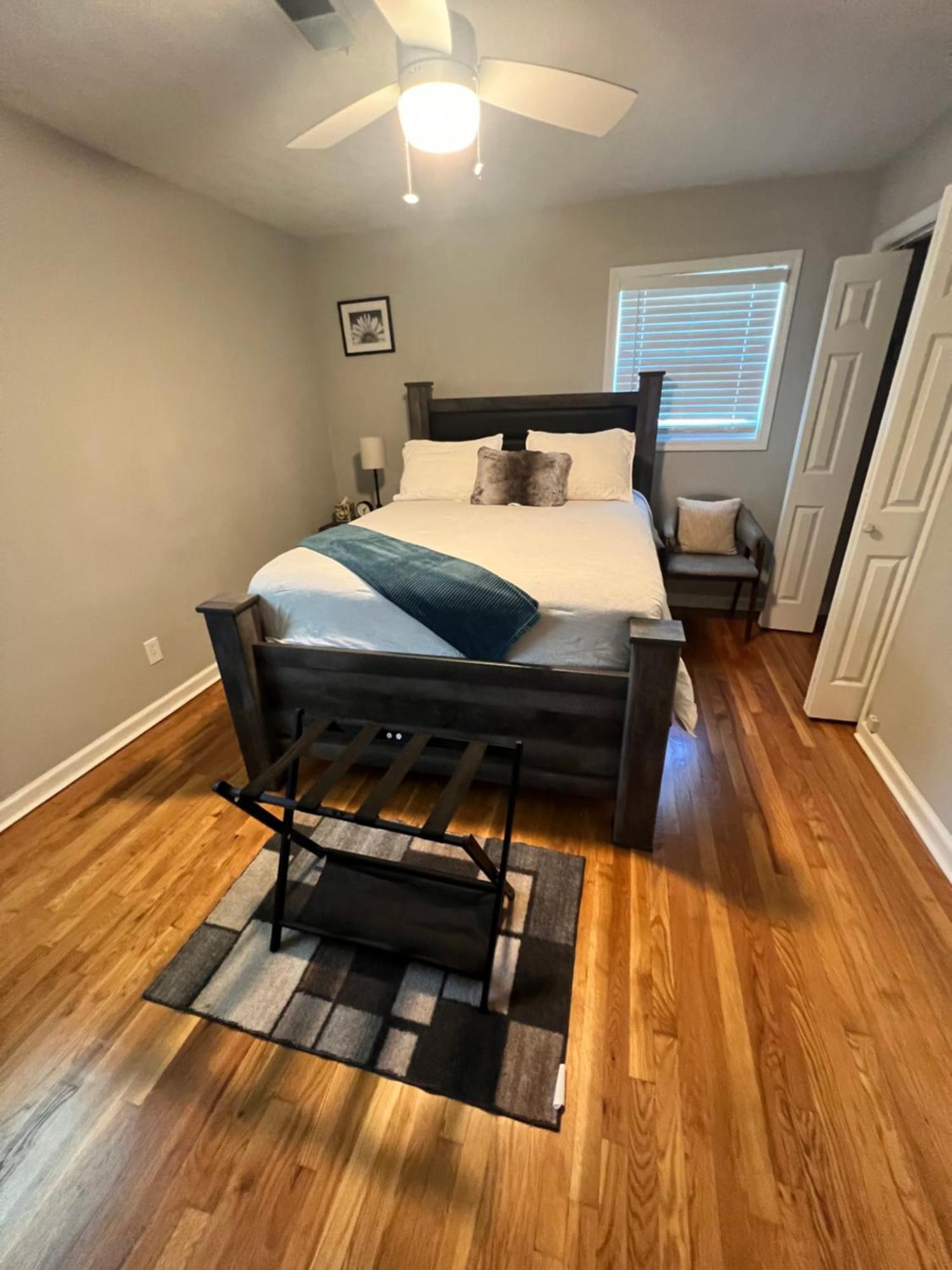 Cozy Brick Ranch Home Owned And Operated By An Army Soldier!! Columbus Exteriör bild